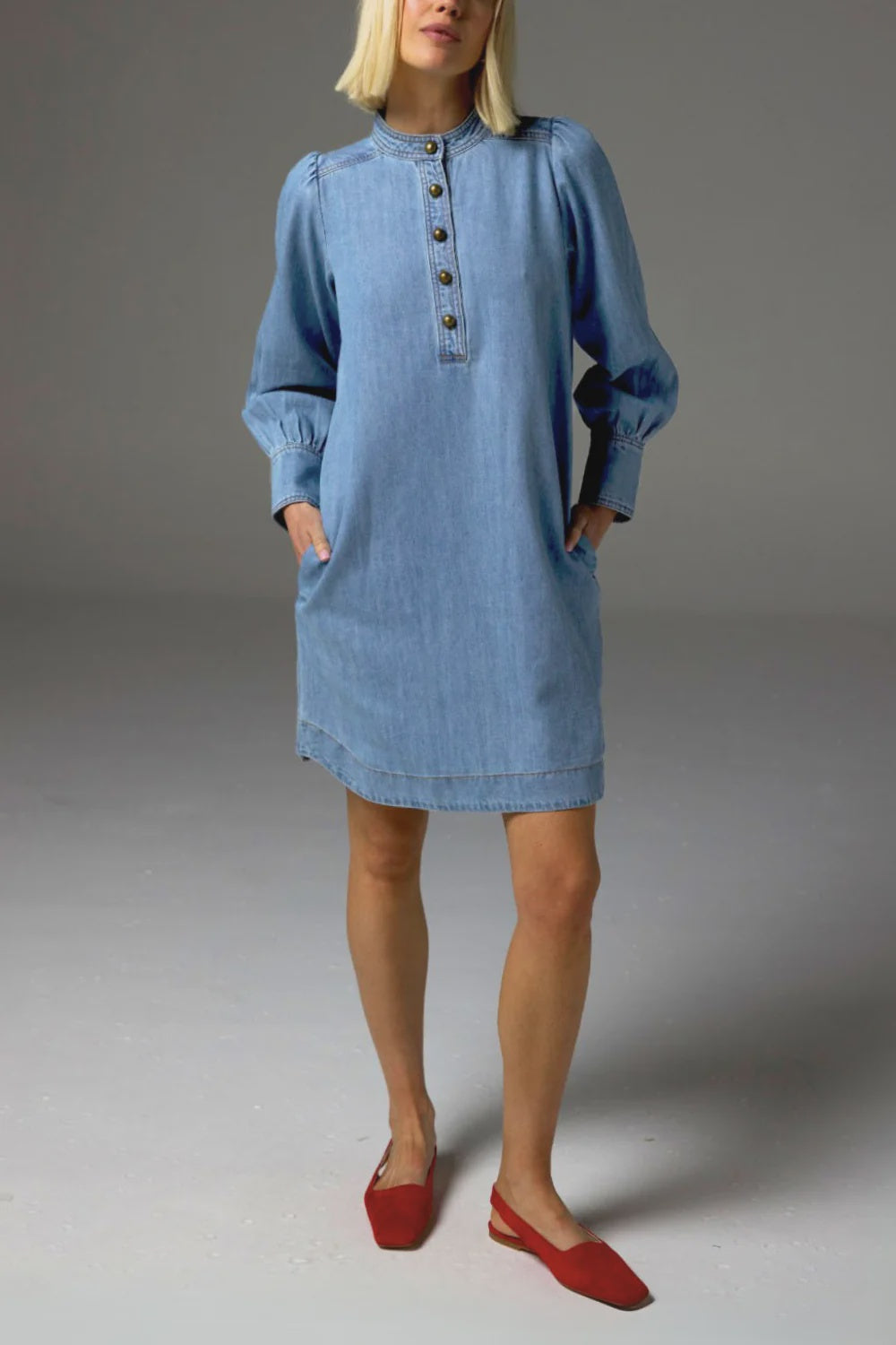 elocution dress / light washed denim